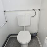 Container ombouwen tot toiletruimte